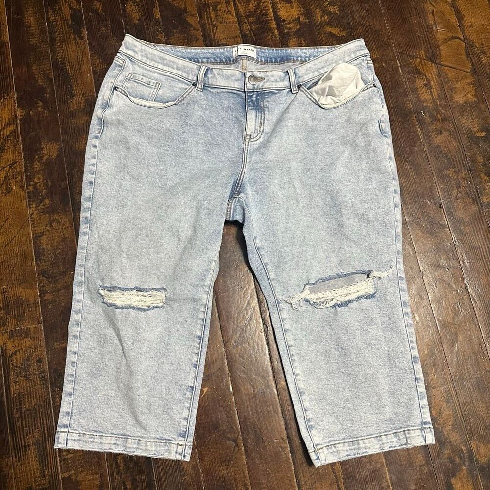 Lane Bryant acid wash high rise girlfriend straight crop 20 jeans
